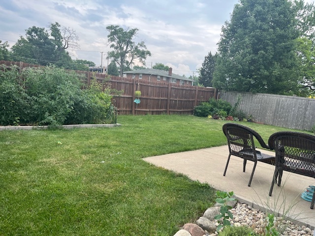 1005 Singer Avenue, Lemont, IL 60439