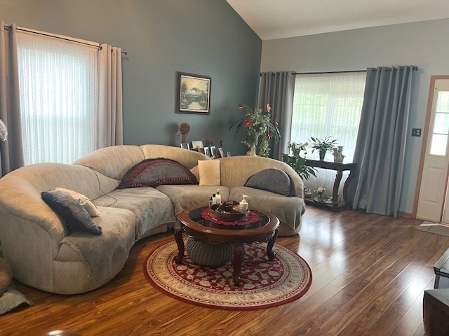 1005 Singer Avenue, Lemont, IL 60439