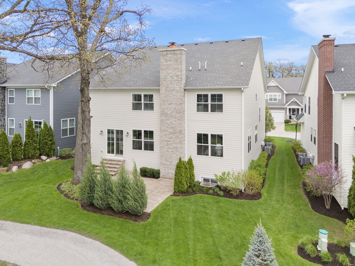 1110 Hickory Drive, Western Springs, IL 60558