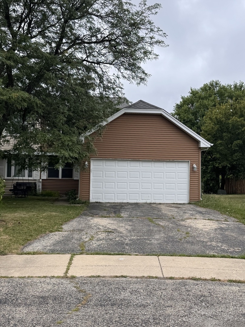 1327 Andover Drive #1327, Aurora, IL 60504