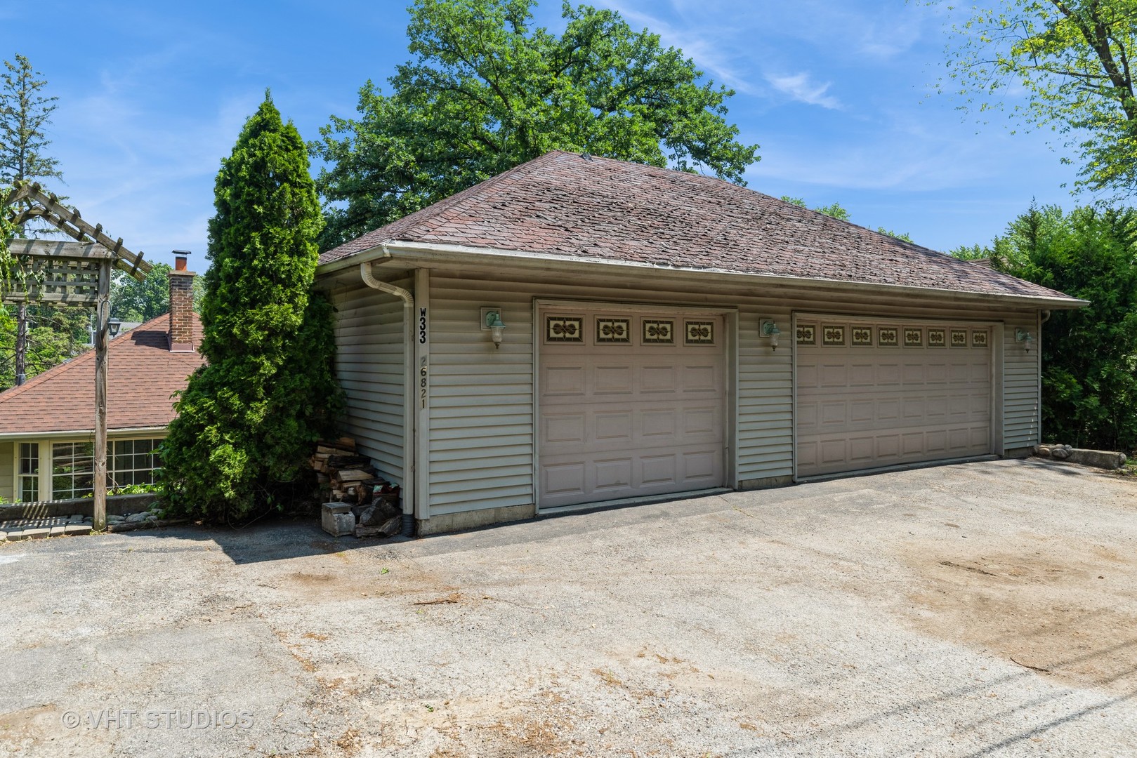 26821 N Oakdale Lane, Mundelein, IL 60060