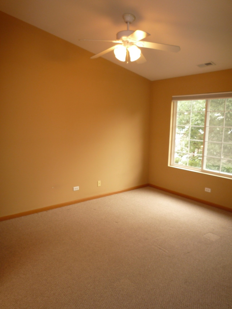842 County Line Road #842, Aurora, IL 60502