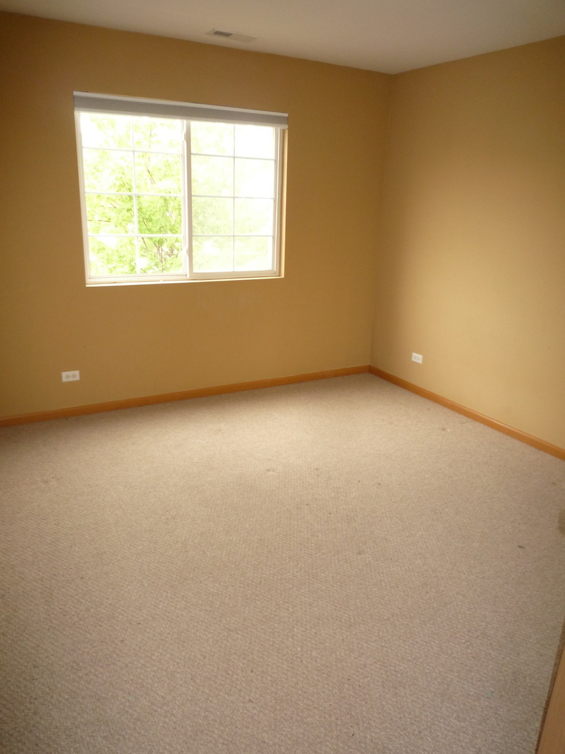 842 County Line Road #842, Aurora, IL 60502