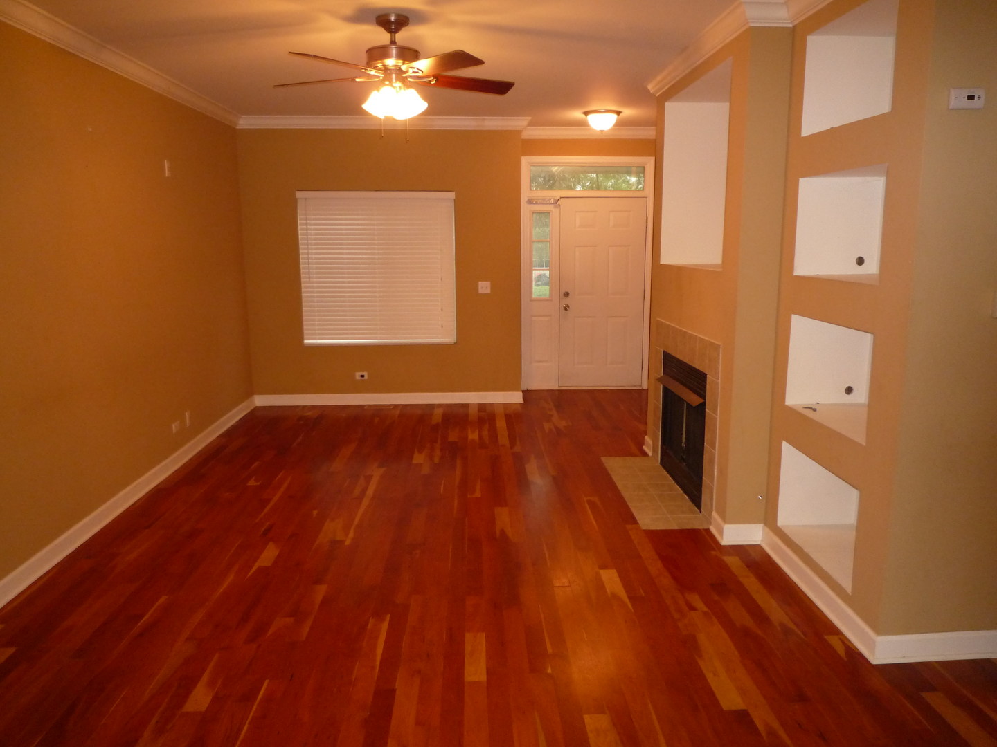 842 County Line Road #842, Aurora, IL 60502