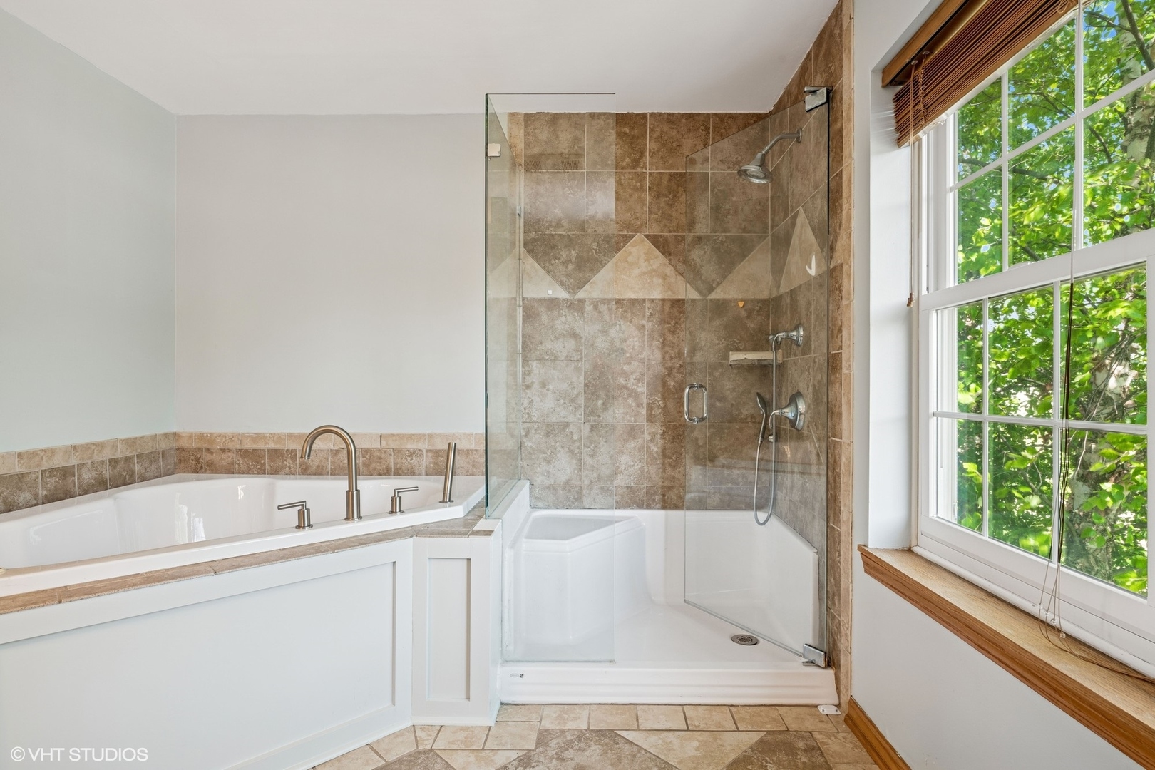 10332 Somerset Lane, Huntley, IL 60142