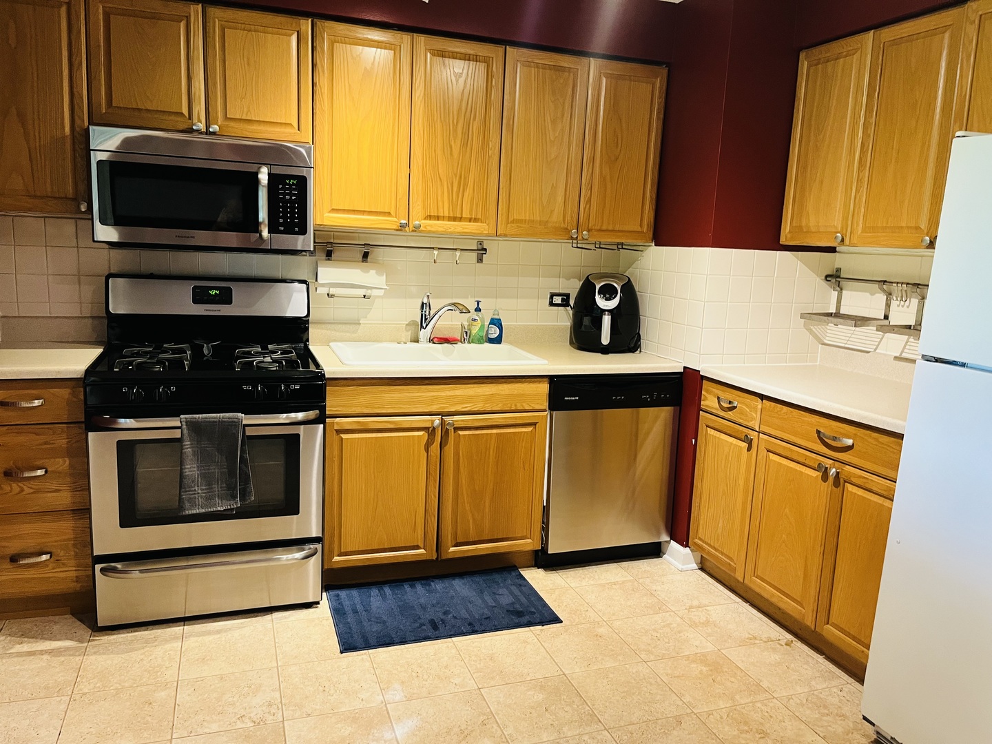 1906 Green Bay Road, Zion, IL 60099