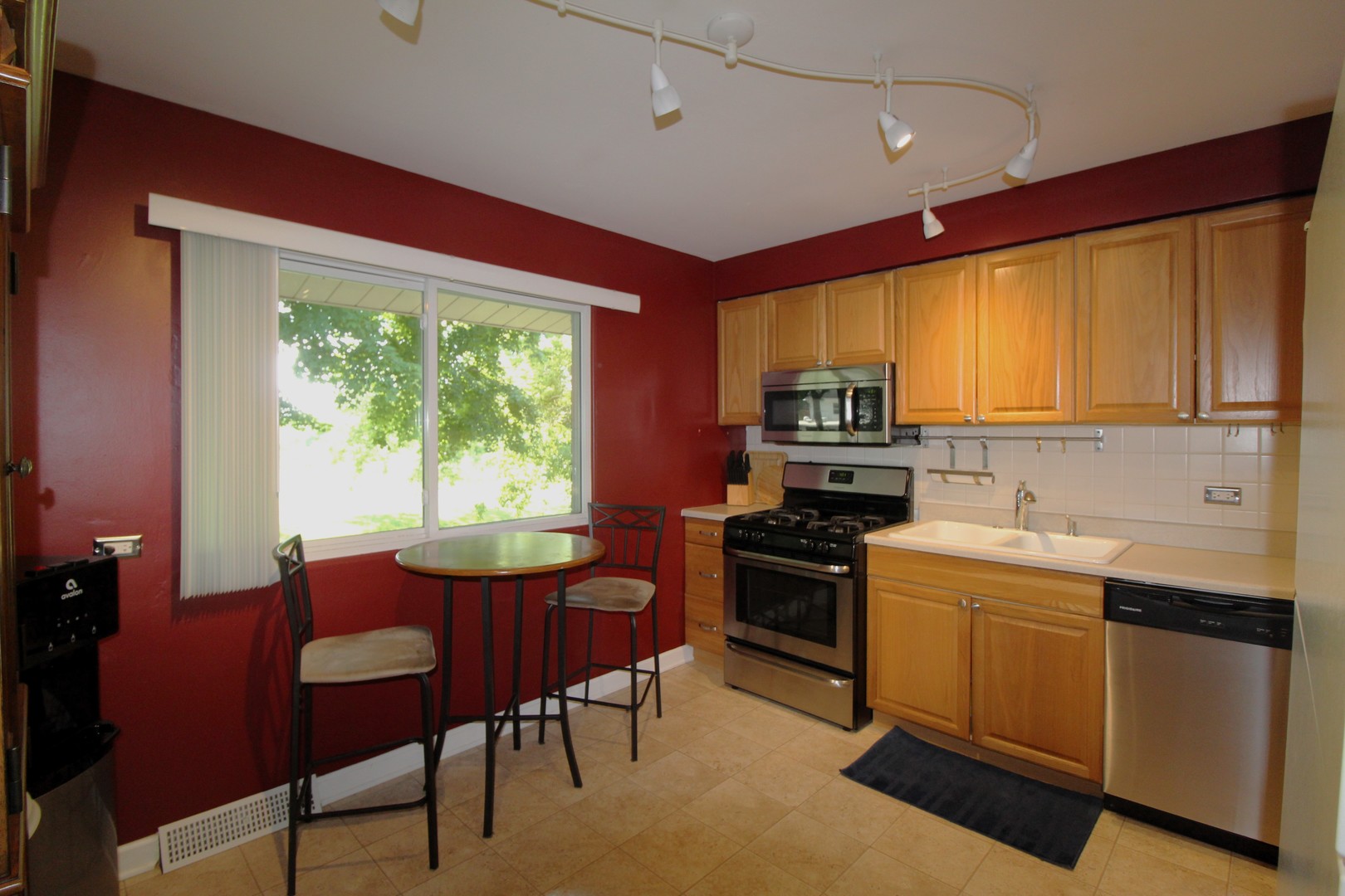 1906 Green Bay Road, Zion, IL 60099