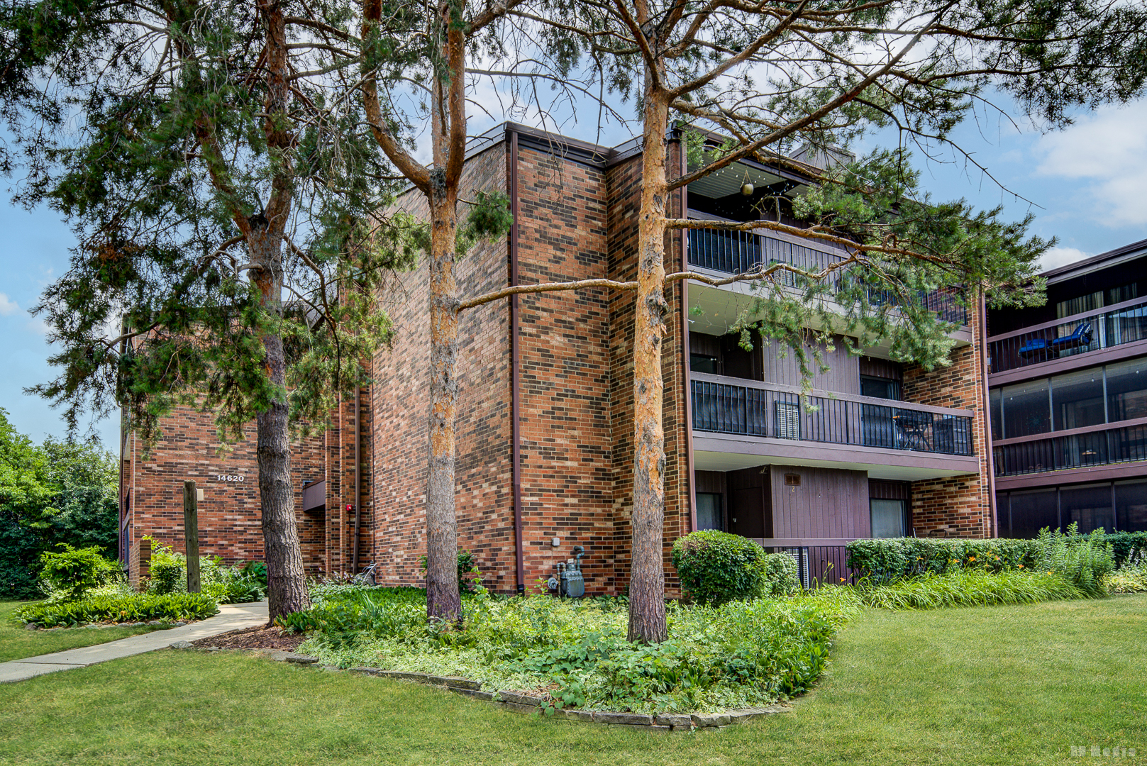 14620 Scarborough Court #M2, Oak Forest, IL 60452