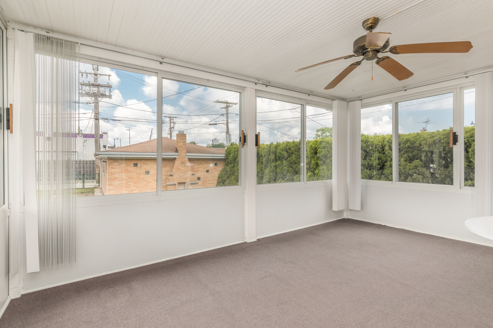 7540 N Nora Avenue, Niles, IL 60714