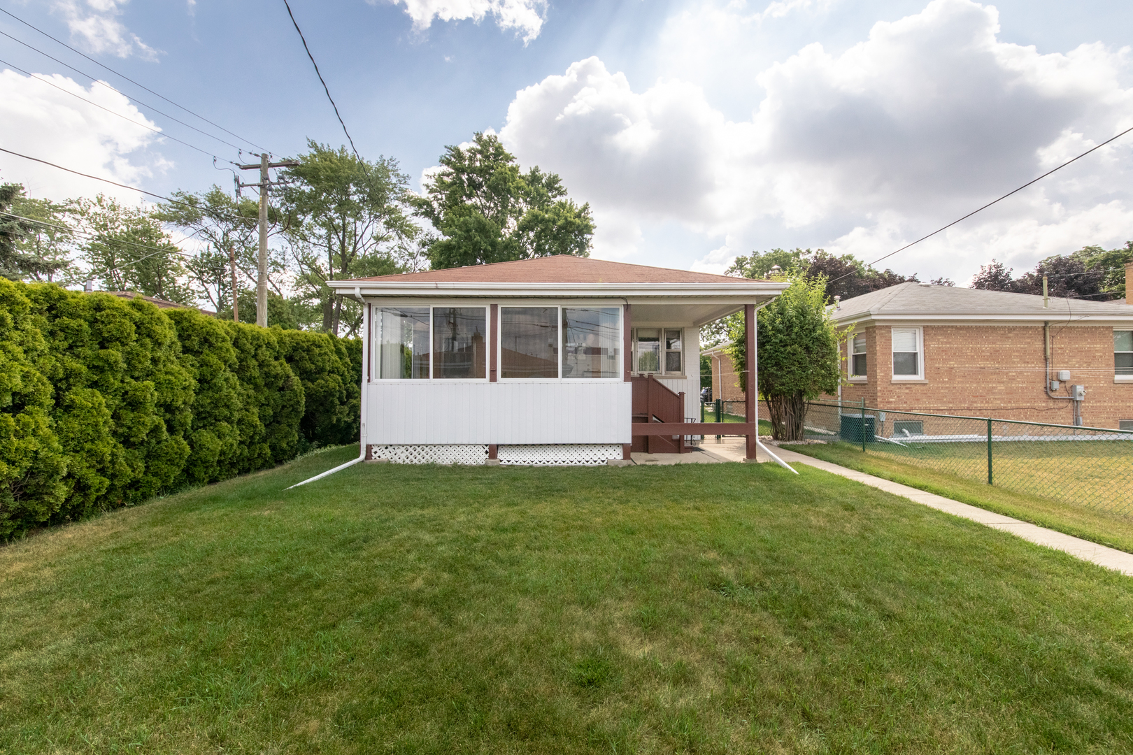 7540 N Nora Avenue, Niles, IL 60714