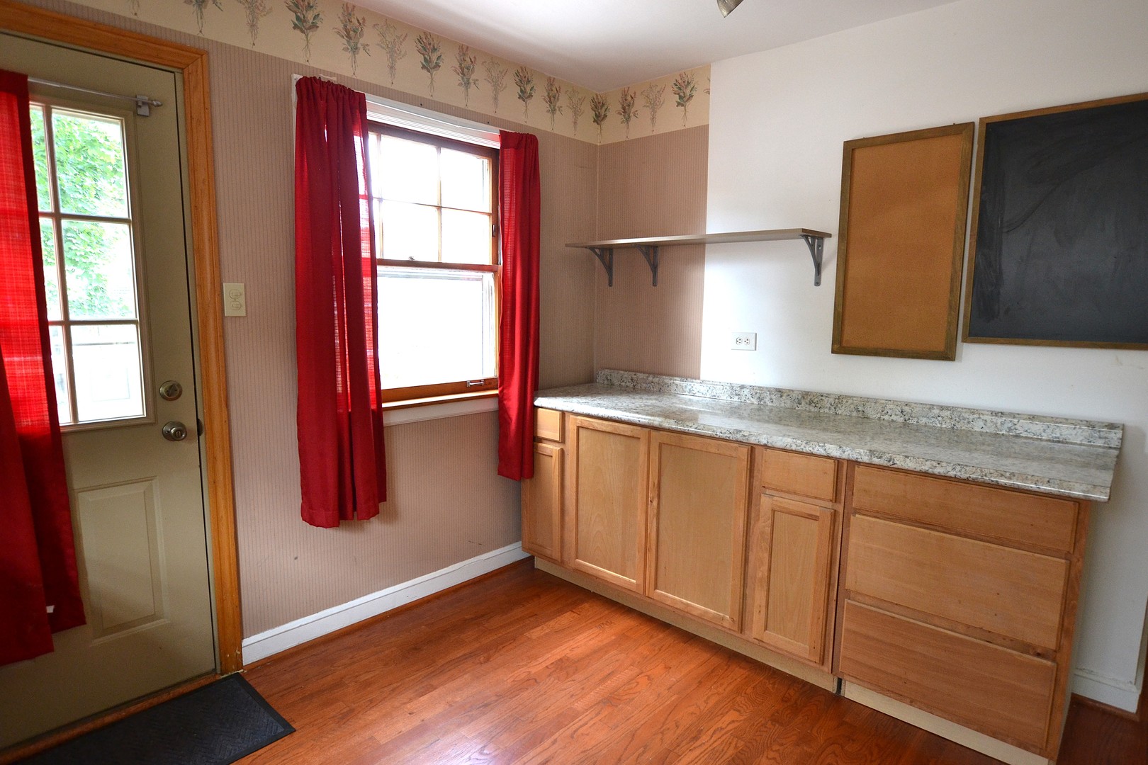 9652 Harding Avenue, Evergreen Park, IL 60805