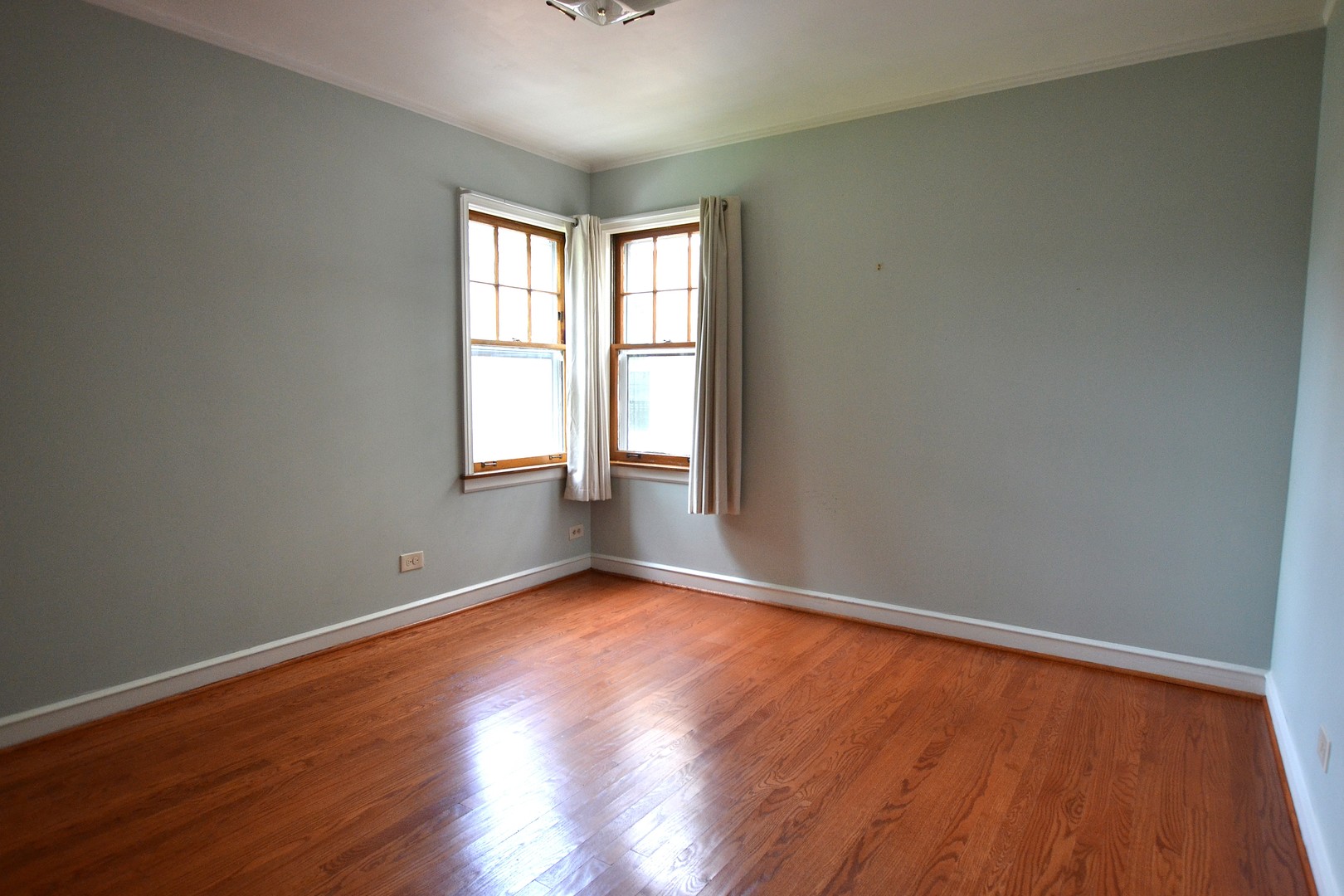 9652 Harding Avenue, Evergreen Park, IL 60805