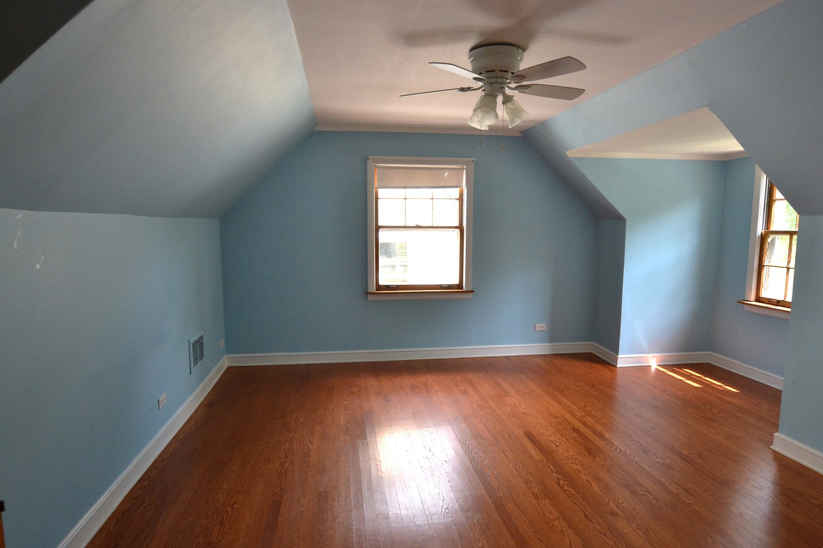 9652 Harding Avenue, Evergreen Park, IL 60805