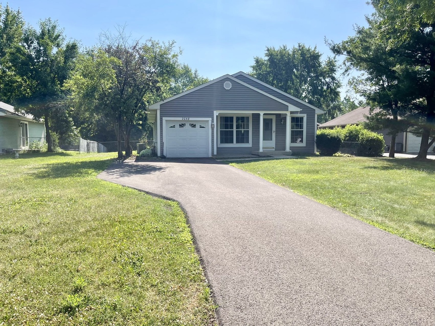 2048 Navarone Drive, Naperville, IL 60565