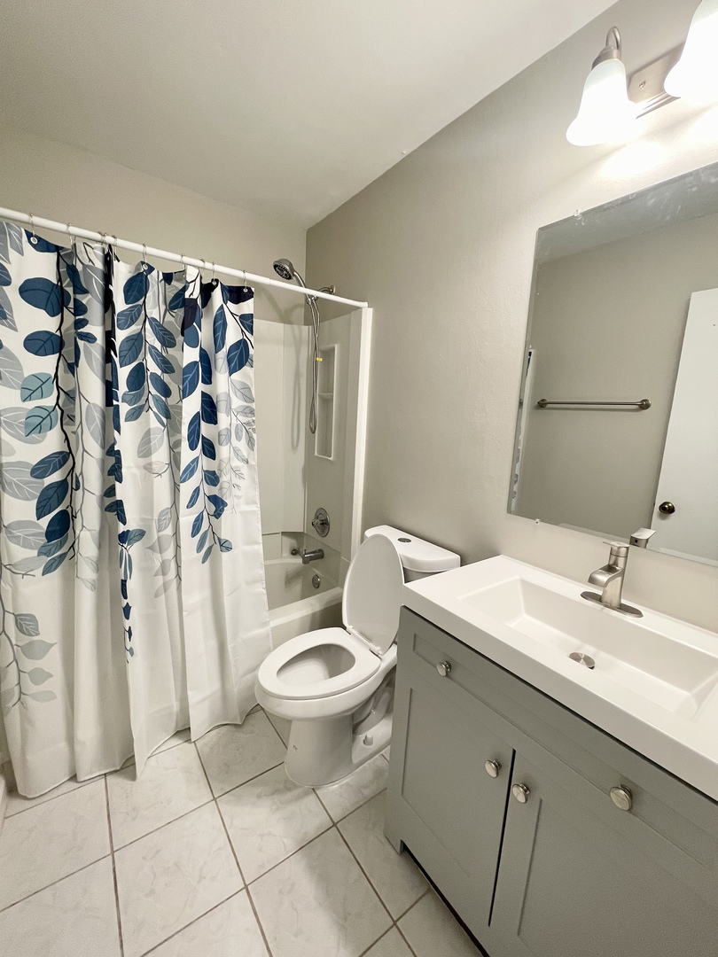 2048 Navarone Drive, Naperville, IL 60565