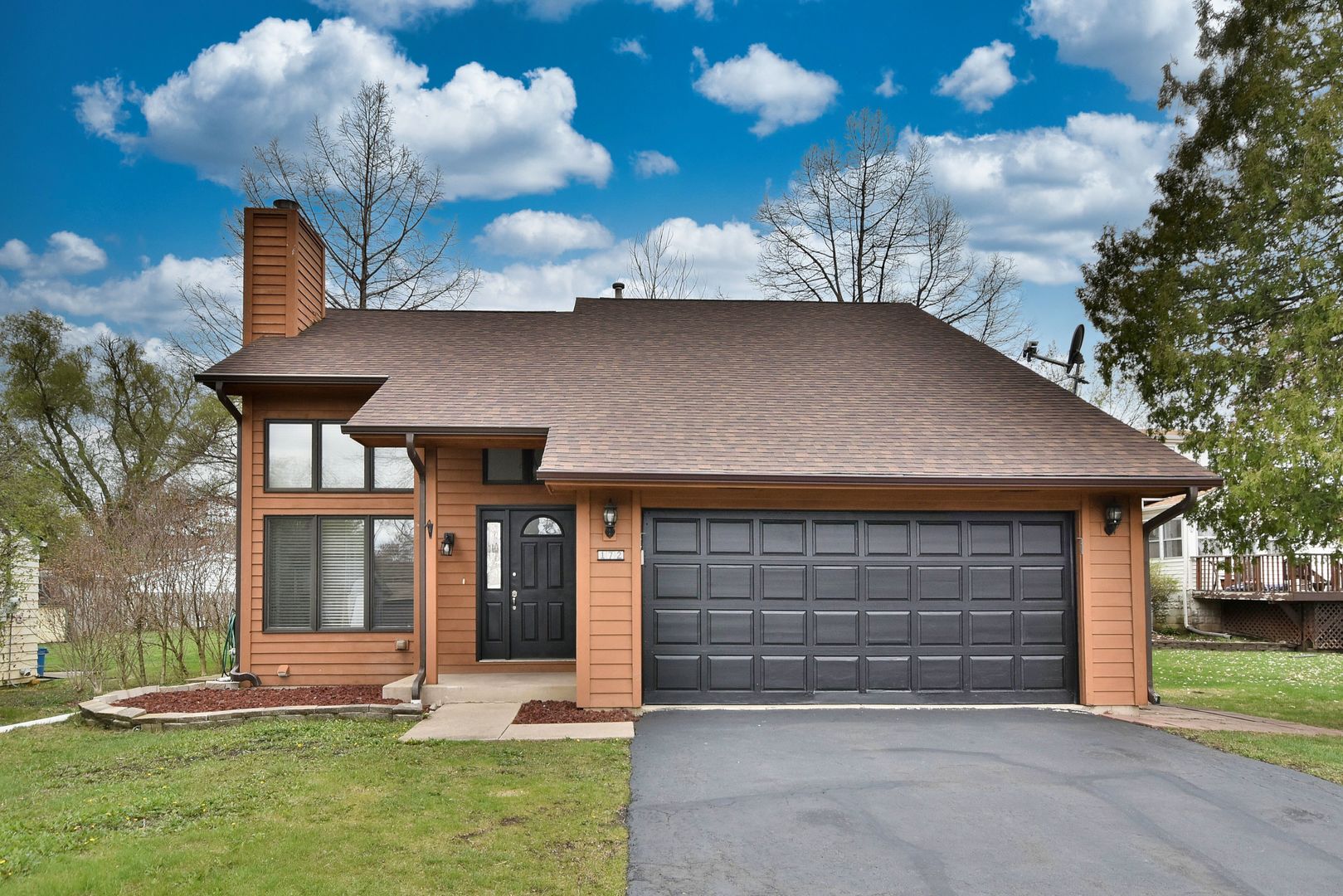 172 Ridgewood Avenue, Bensenville, IL 60106