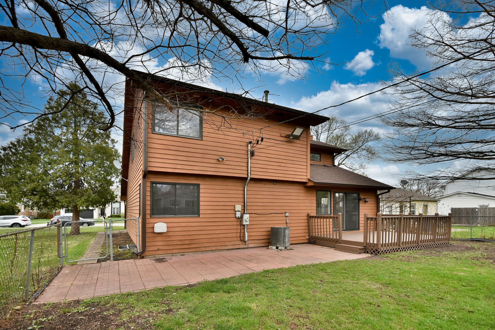 172 Ridgewood Avenue, Bensenville, IL 60106