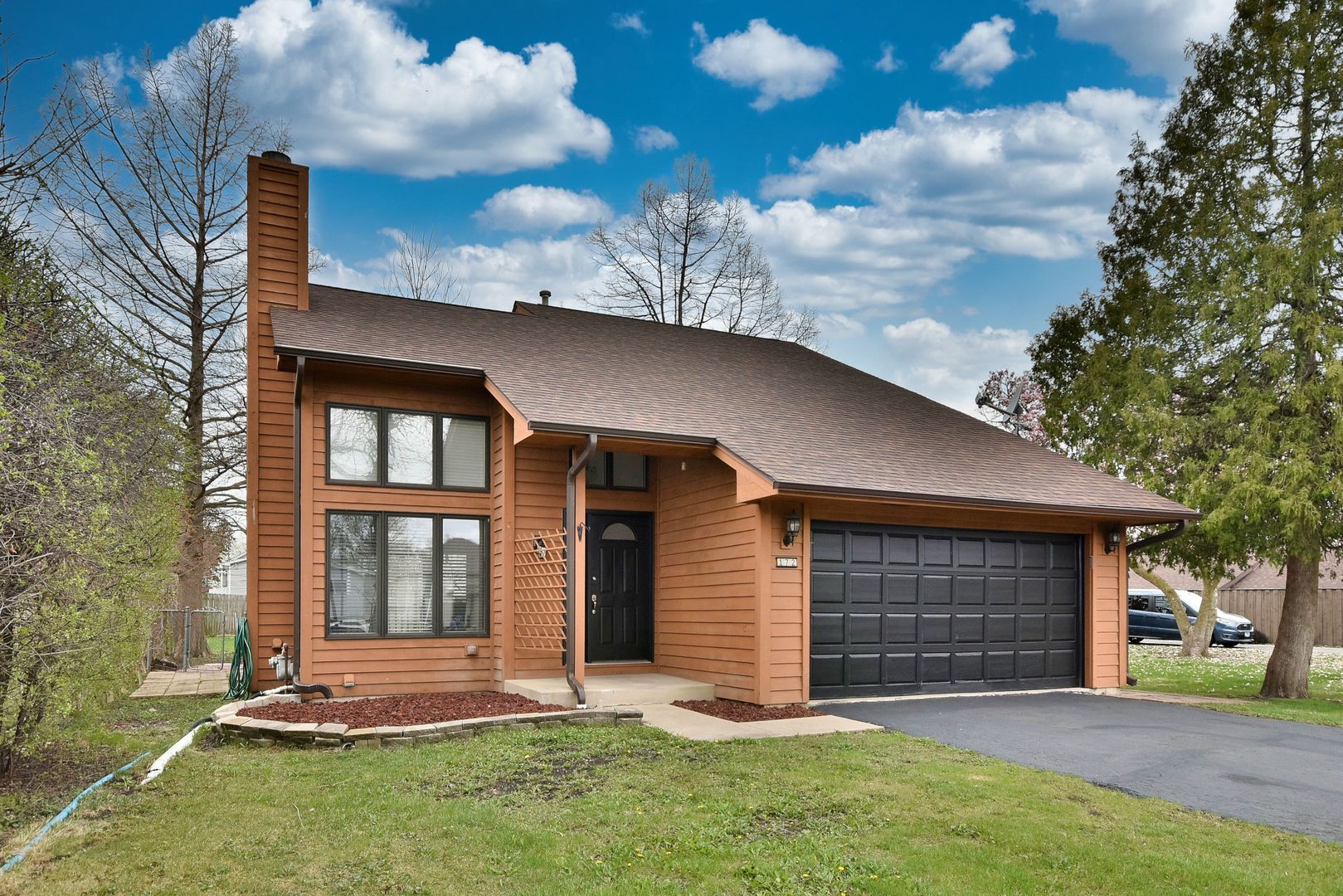 172 Ridgewood Avenue, Bensenville, IL 60106