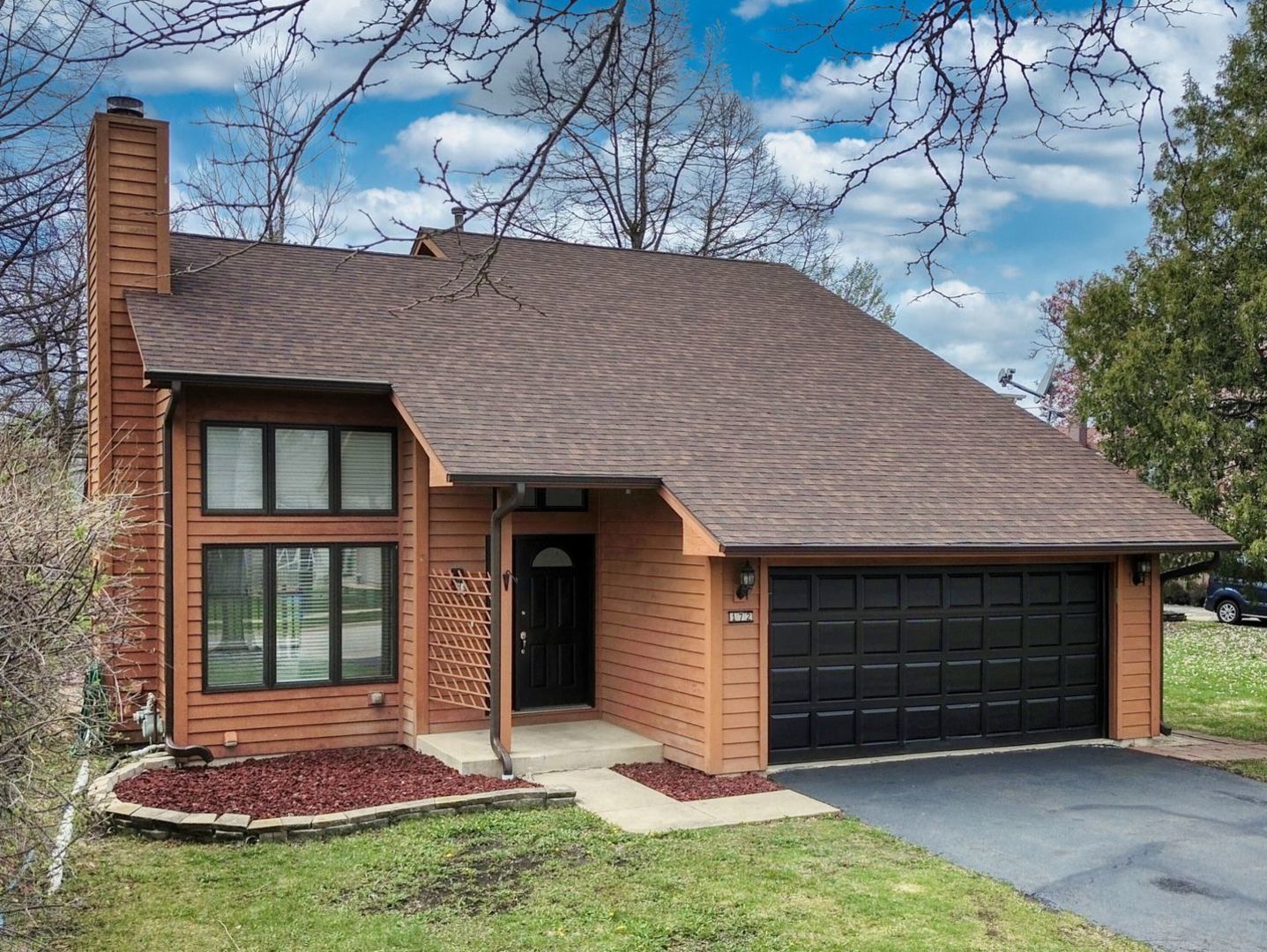 172 Ridgewood Avenue, Bensenville, IL 60106