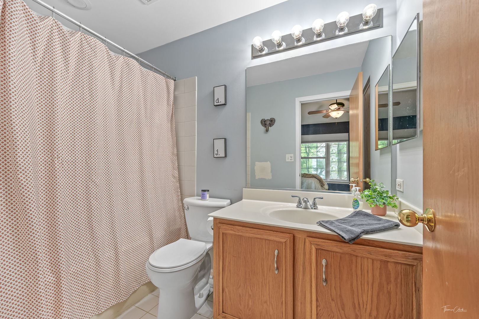 1631 Orchard Court, West Chicago, IL 60185