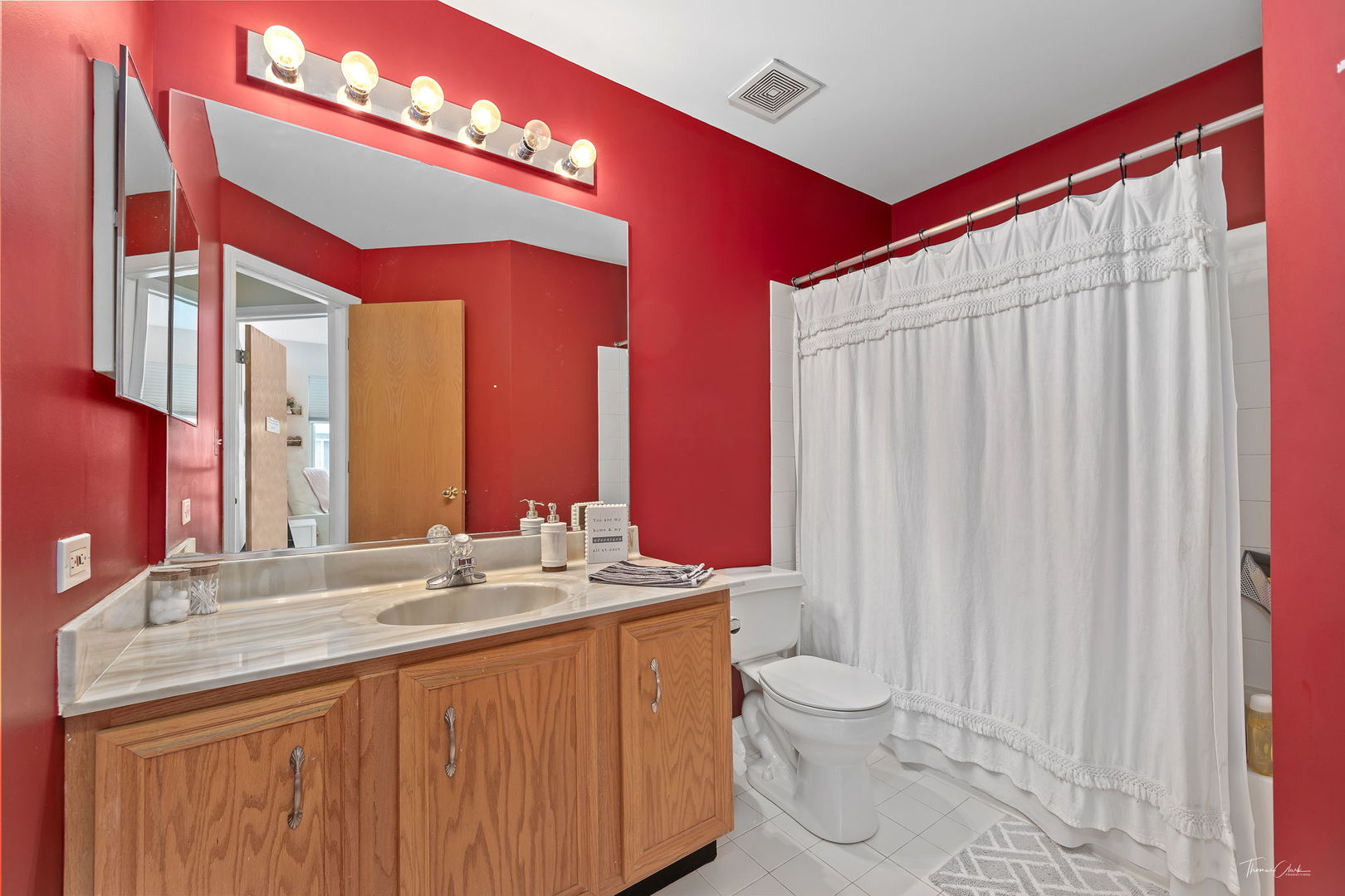 1631 Orchard Court, West Chicago, IL 60185