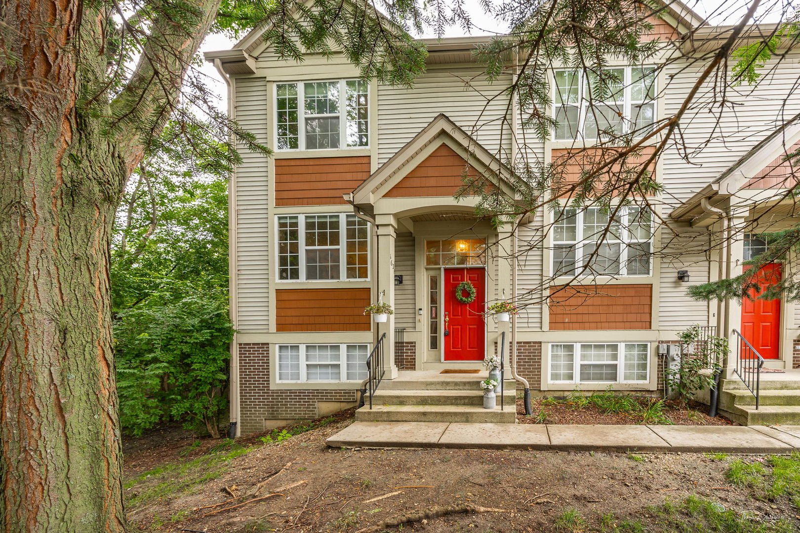1631 Orchard Court, West Chicago, IL 60185