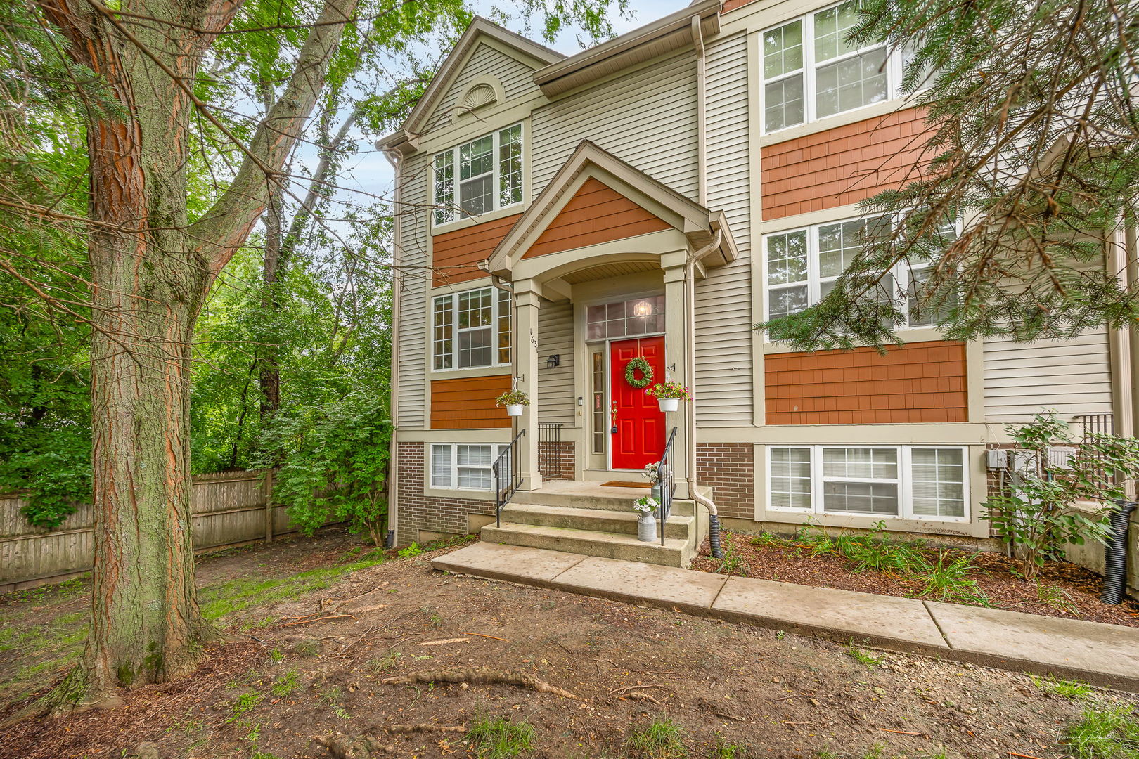 1631 Orchard Court, West Chicago, IL 60185