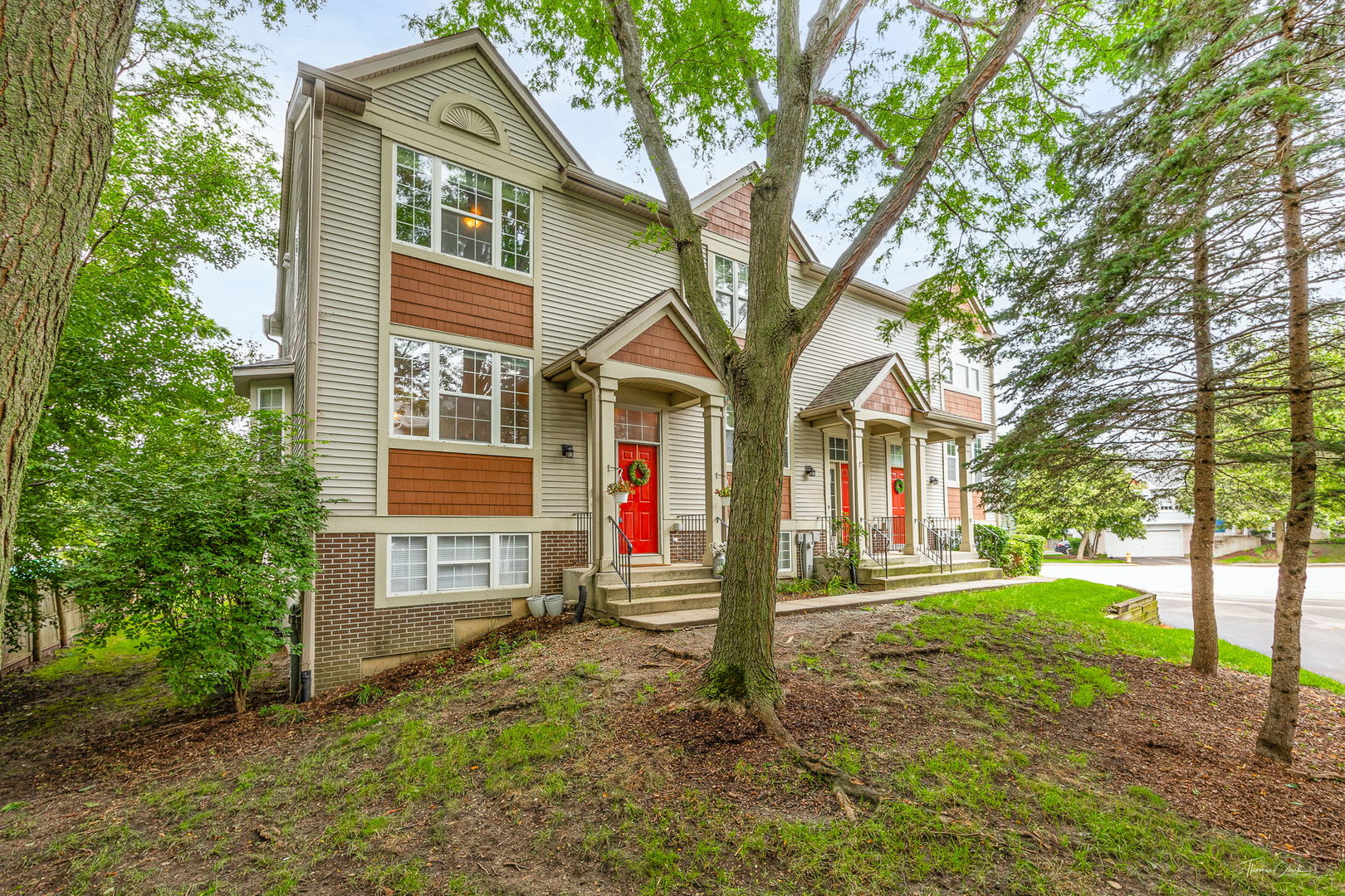 1631 Orchard Court, West Chicago, IL 60185