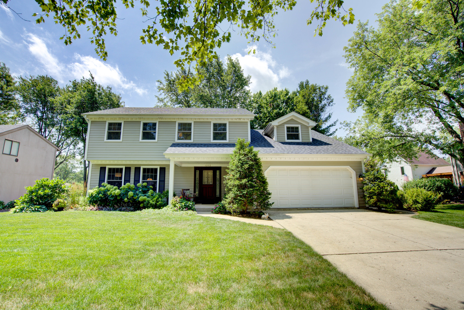 1202 Chateaugay Avenue, Naperville, IL 60540