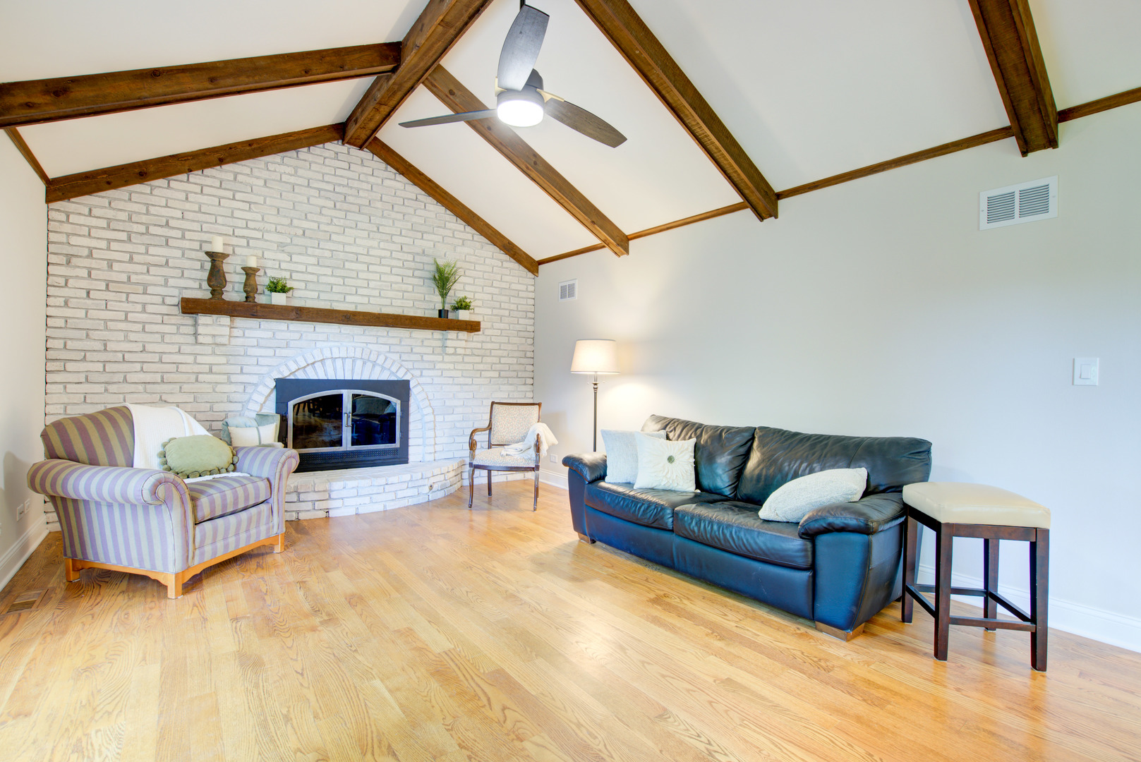 1202 Chateaugay Avenue, Naperville, IL 60540