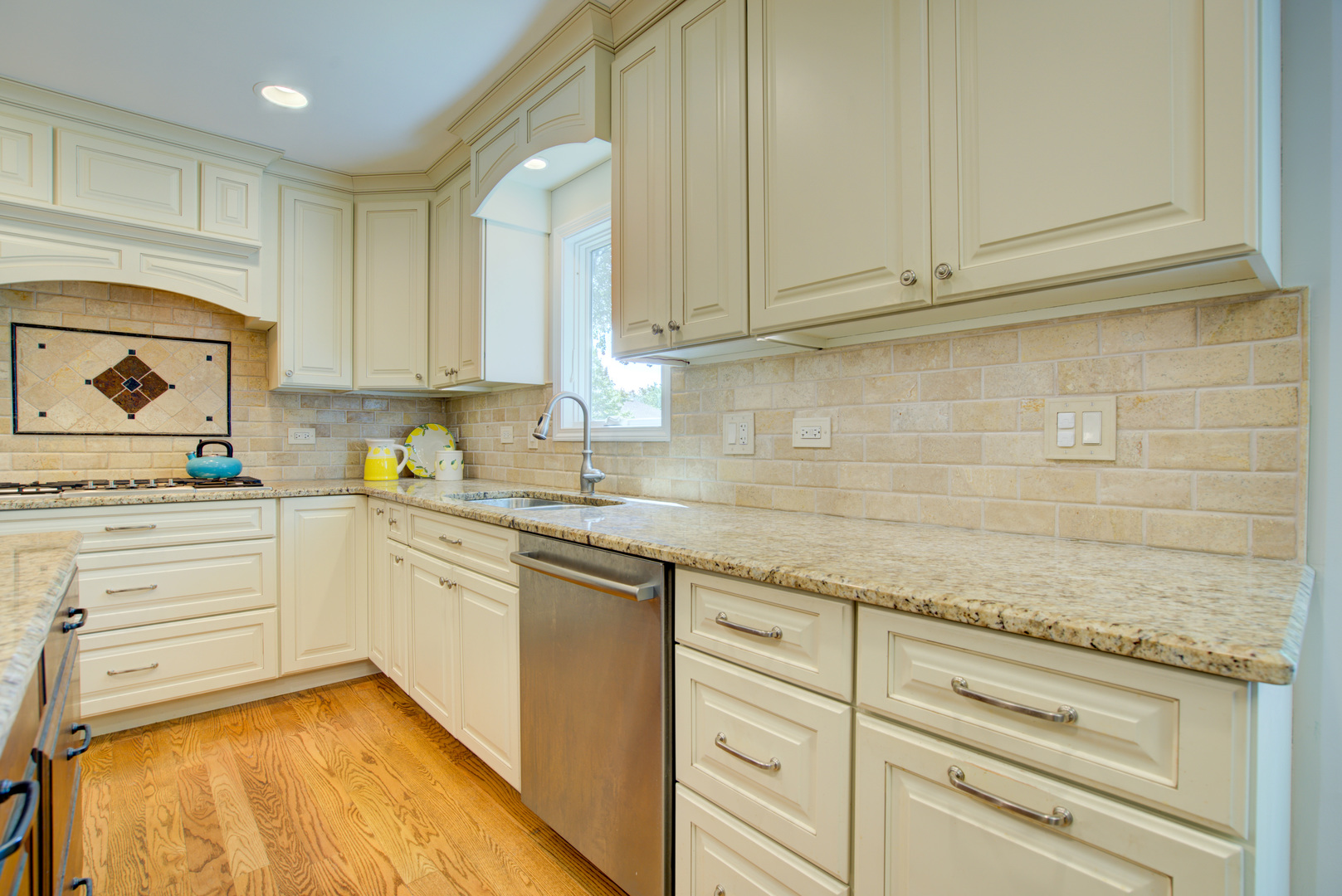 1202 Chateaugay Avenue, Naperville, IL 60540