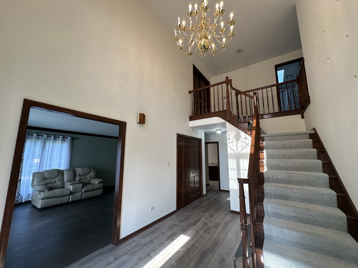 1055 Knollwood Lane, West Chicago, IL 60185