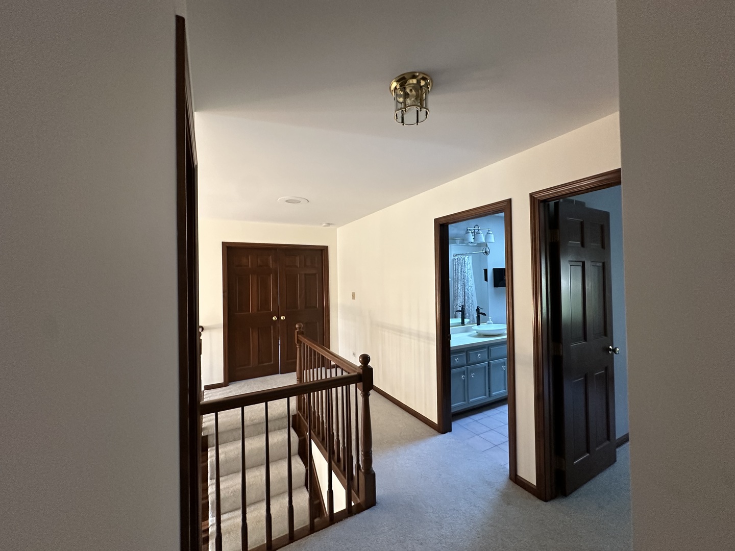 1055 Knollwood Lane, West Chicago, IL 60185