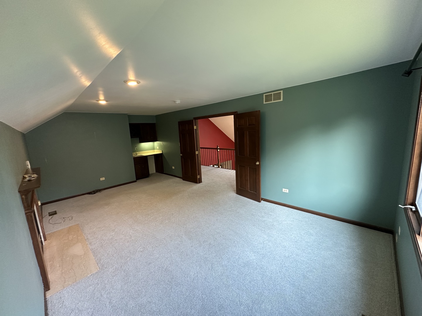 1055 Knollwood Lane, West Chicago, IL 60185