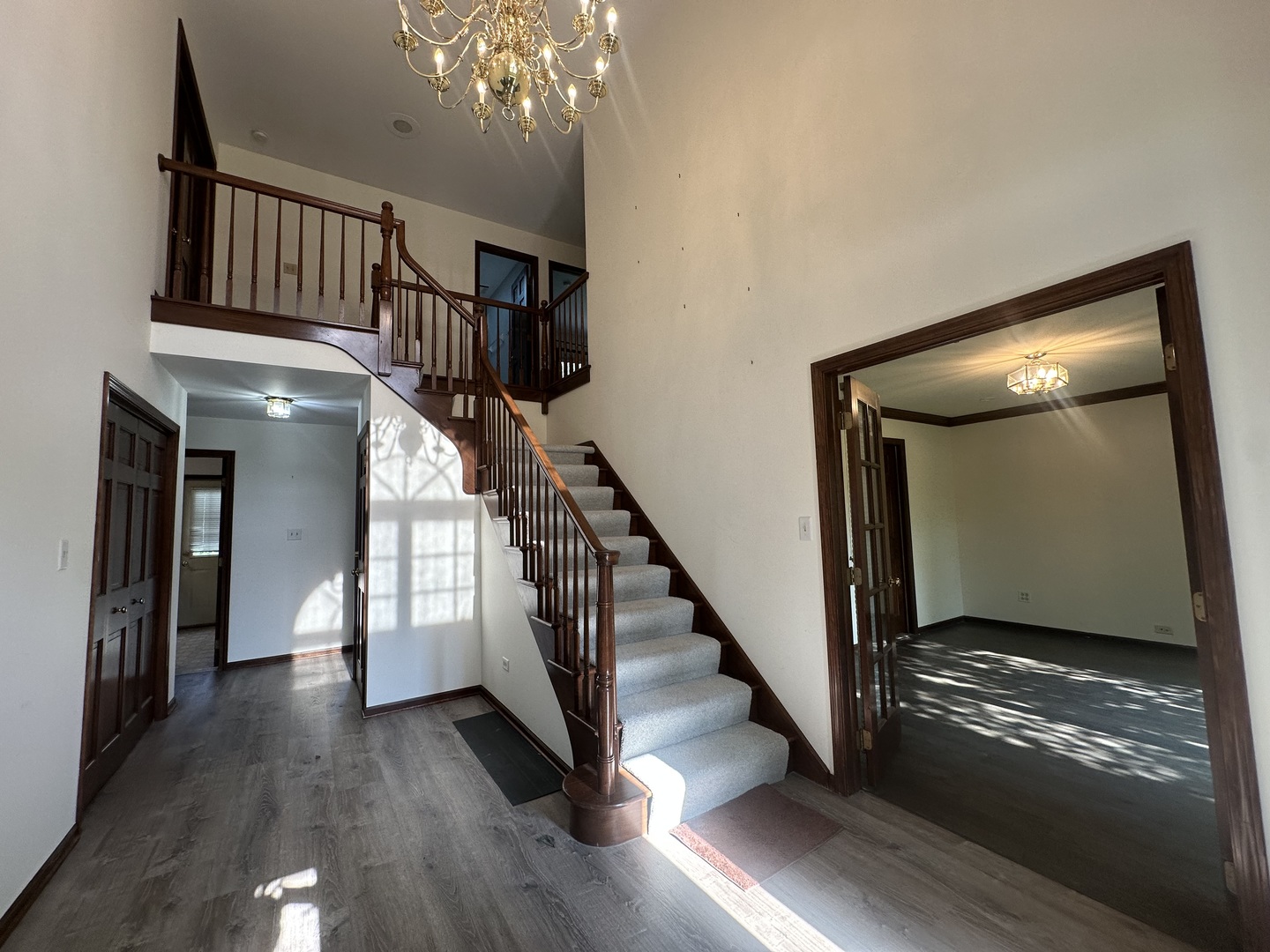1055 Knollwood Lane, West Chicago, IL 60185