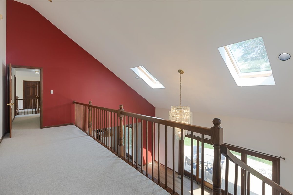 1055 Knollwood Lane, West Chicago, IL 60185