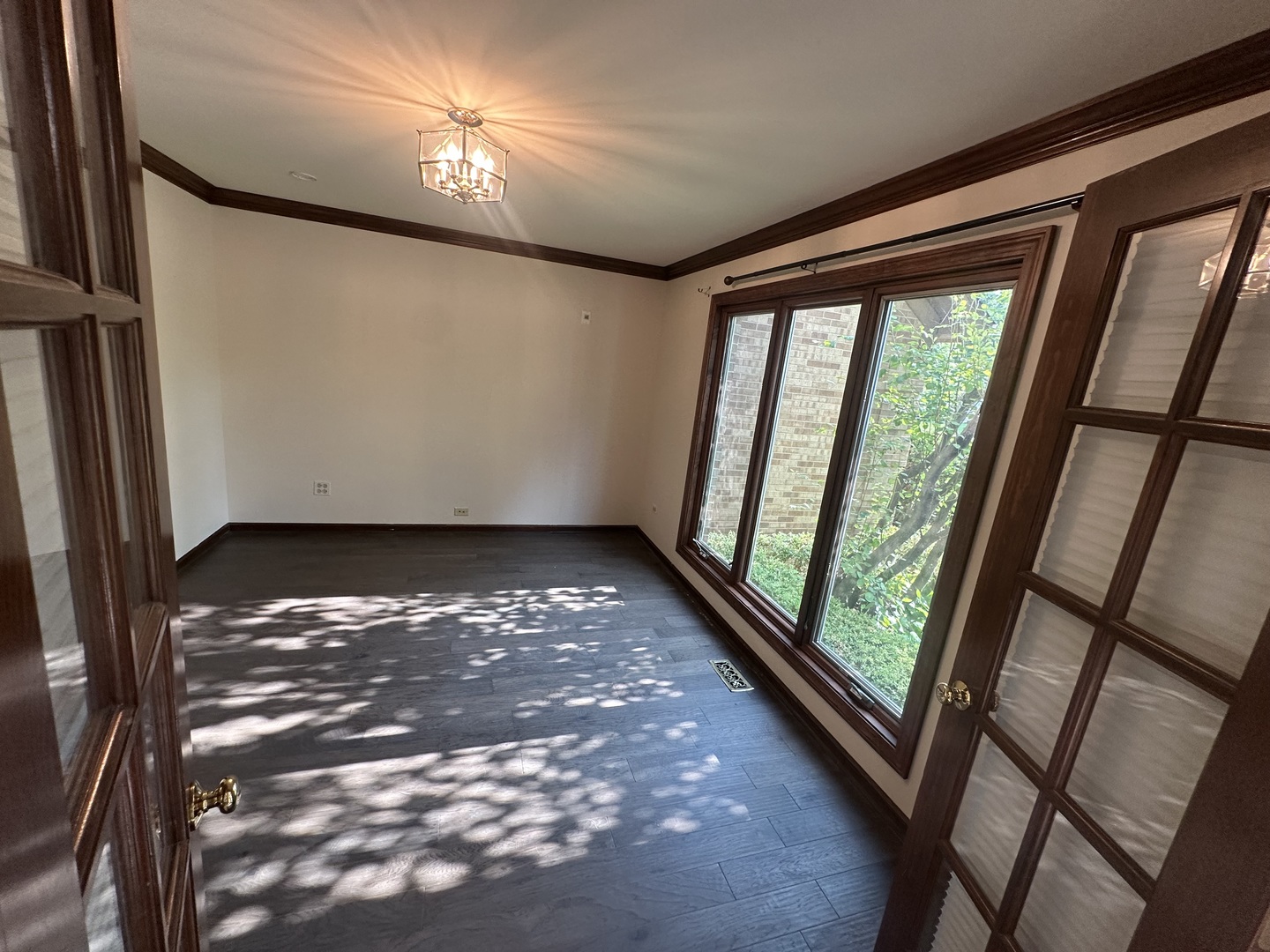1055 Knollwood Lane, West Chicago, IL 60185