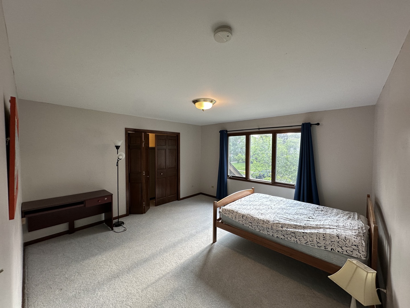 1055 Knollwood Lane, West Chicago, IL 60185