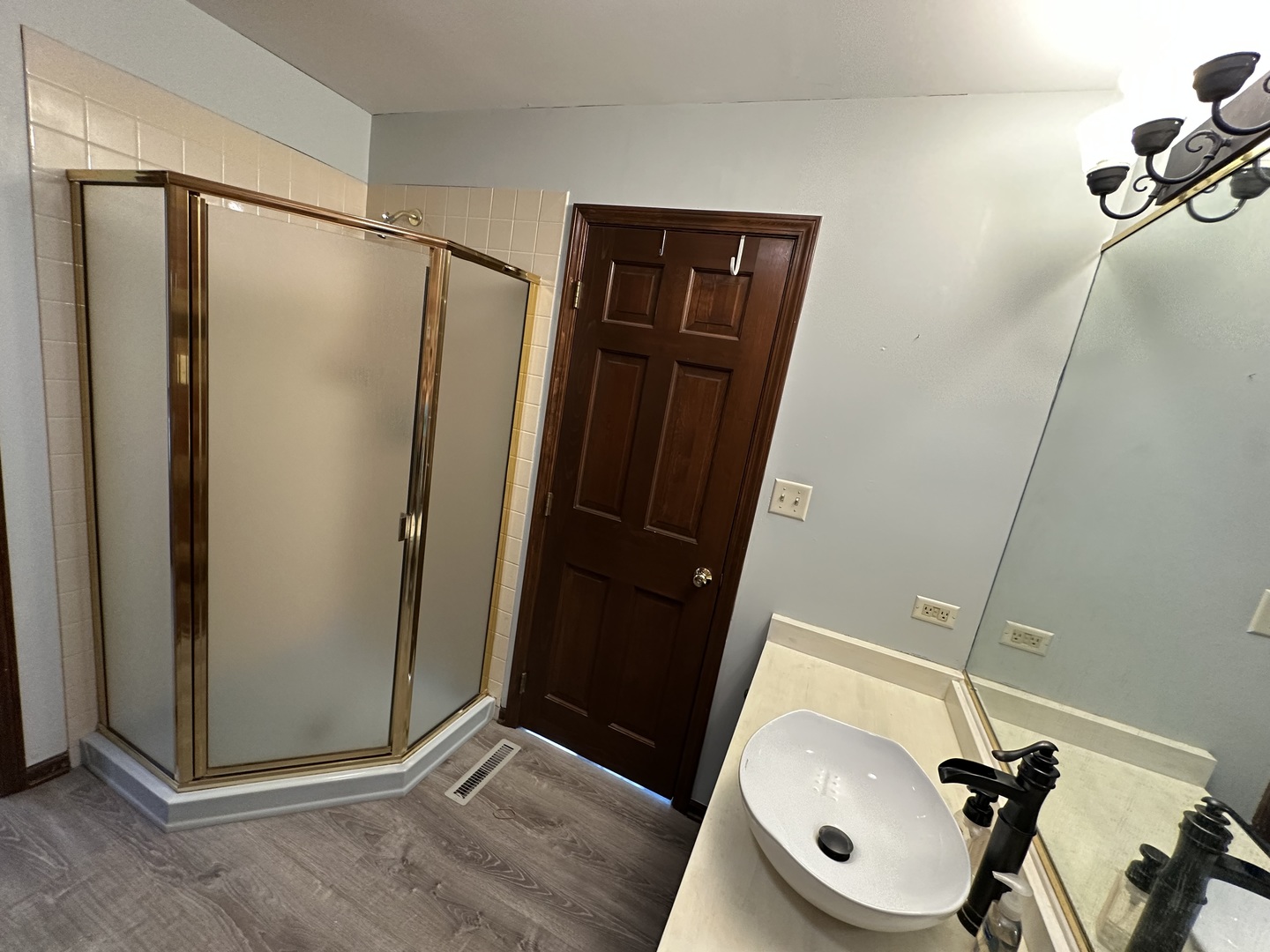 1055 Knollwood Lane, West Chicago, IL 60185