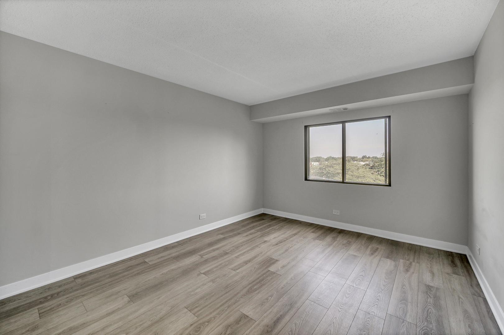 350 Plum Creek Drive #410, Wheeling, IL 60090