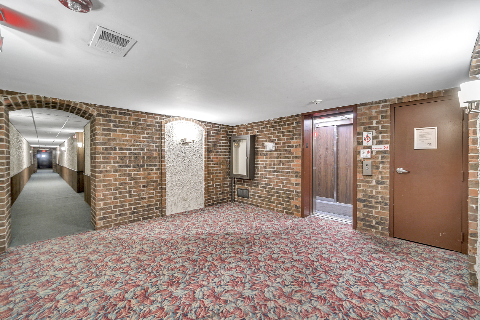 350 Plum Creek Drive #410, Wheeling, IL 60090