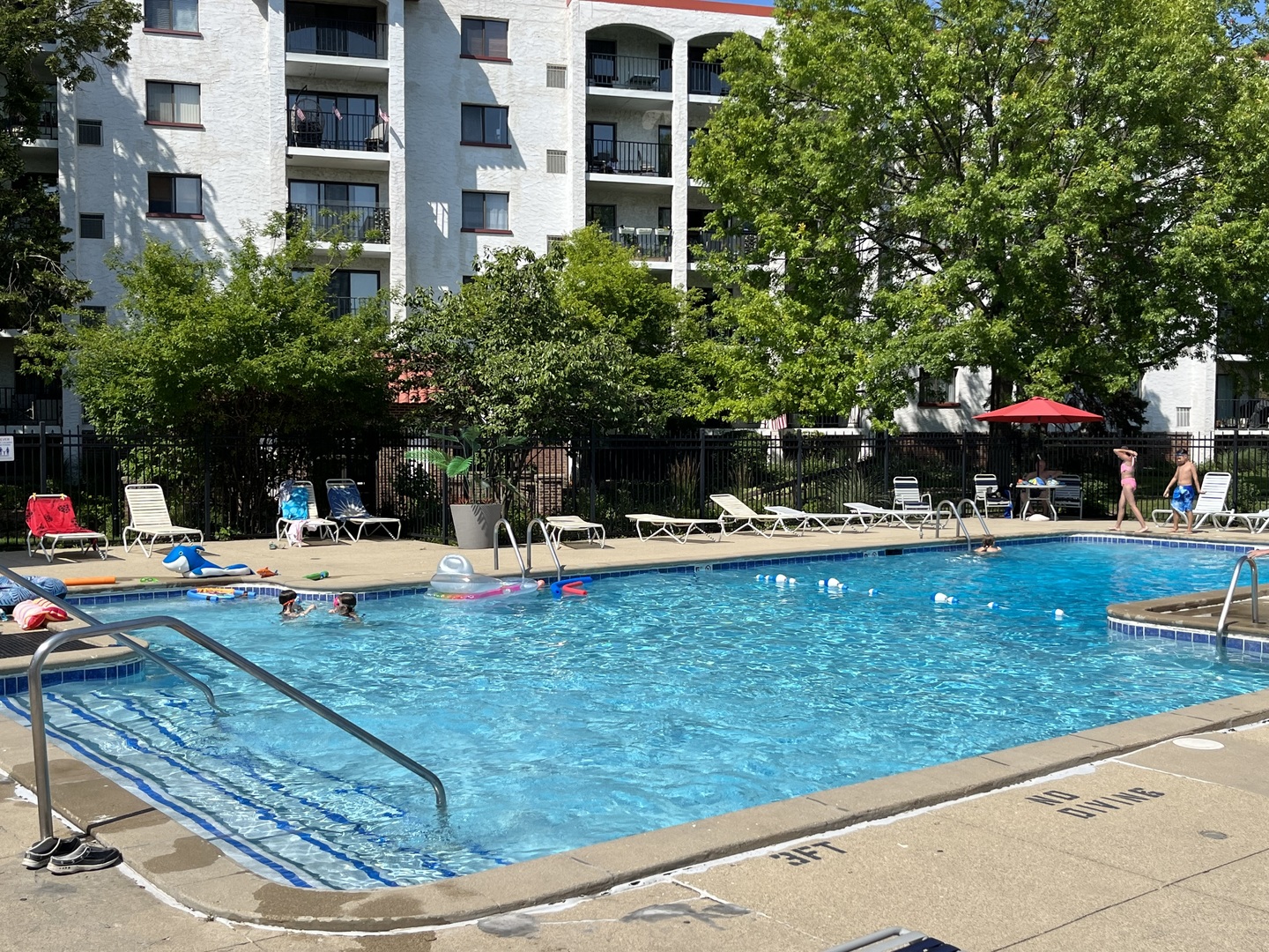 350 Plum Creek Drive #410, Wheeling, IL 60090