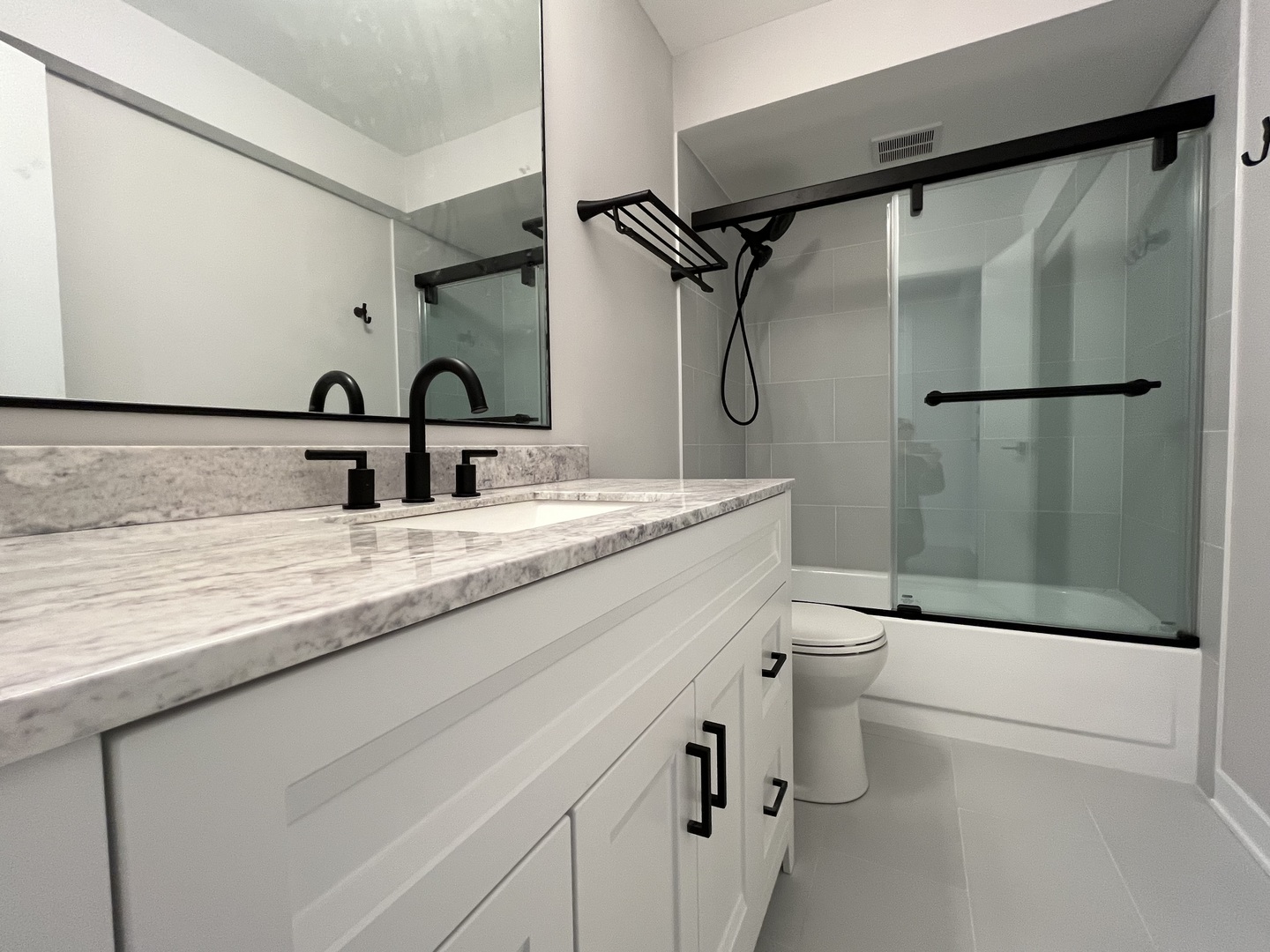 350 Plum Creek Drive #410, Wheeling, IL 60090
