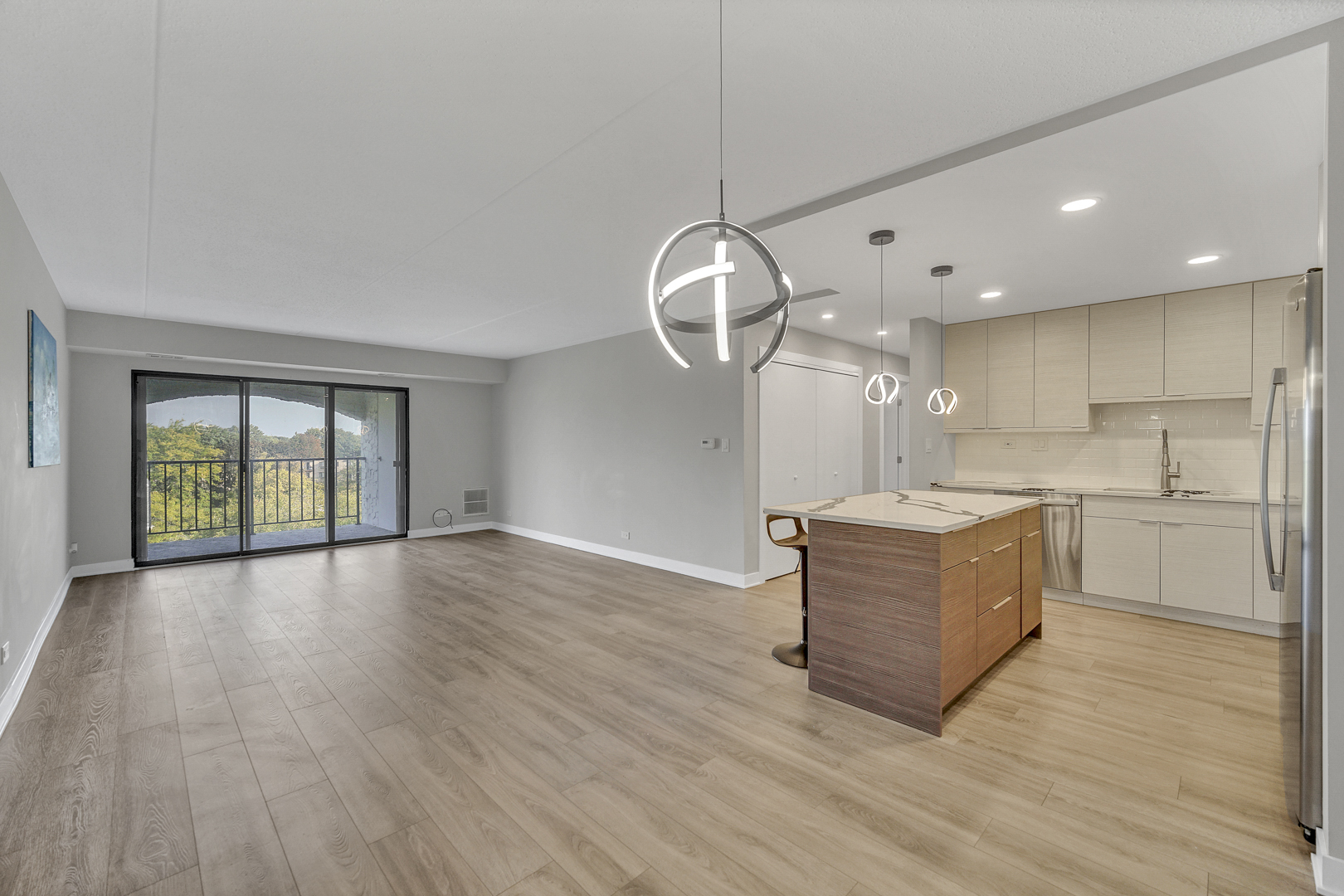 350 Plum Creek Drive #410, Wheeling, IL 60090