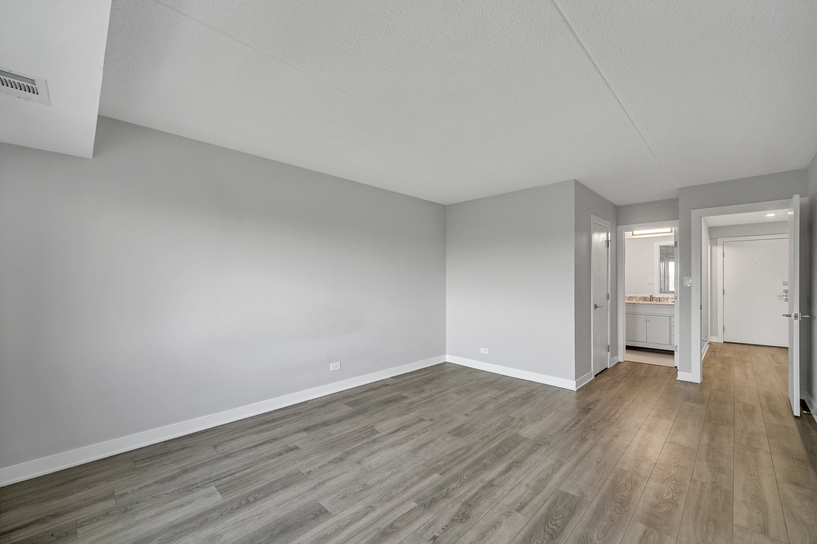 350 Plum Creek Drive #410, Wheeling, IL 60090