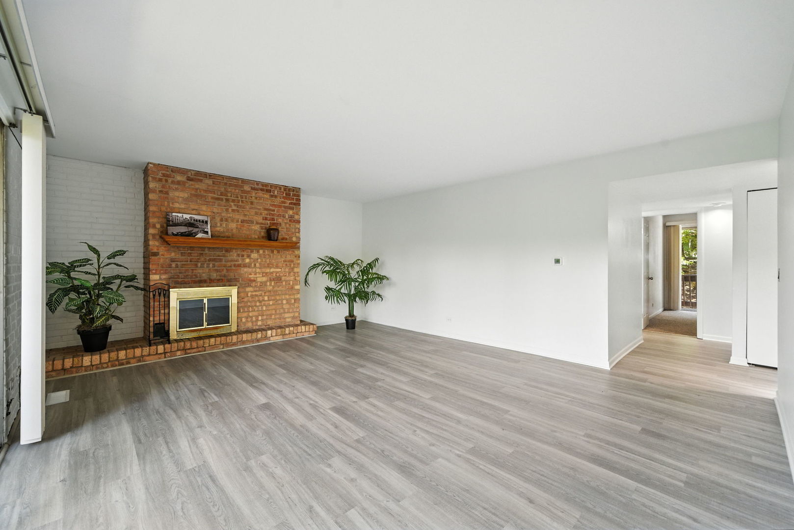 5605 Lakeside Drive #1F, Lisle, IL 60532