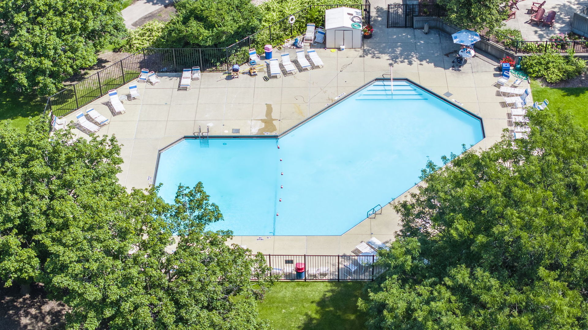 5605 Lakeside Drive #1F, Lisle, IL 60532