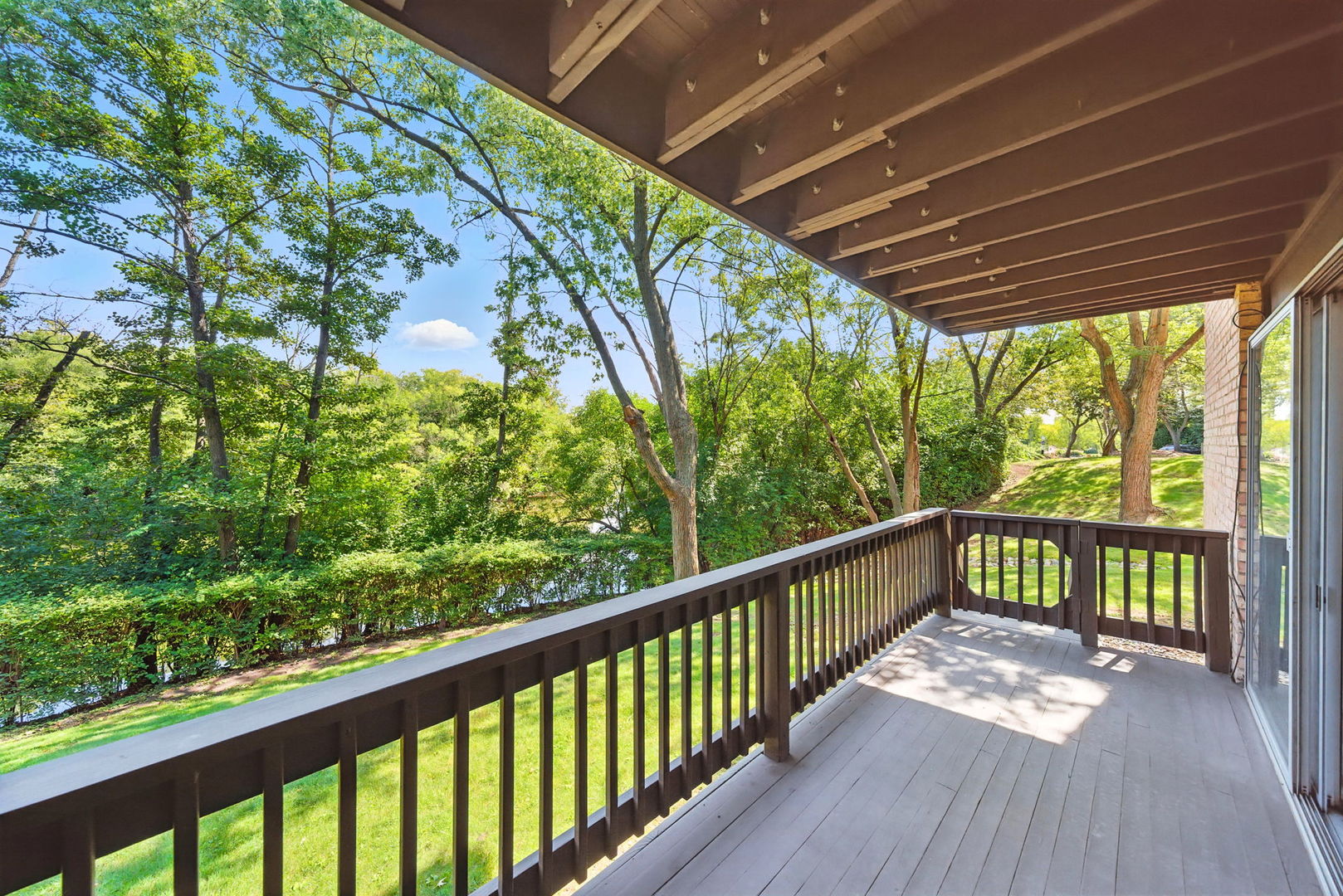 5605 Lakeside Drive #1F, Lisle, IL 60532