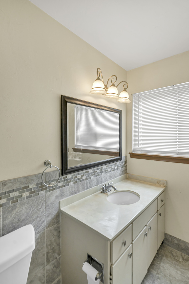 1705 ROBIN WALK #A, Hoffman Estates, IL 60169