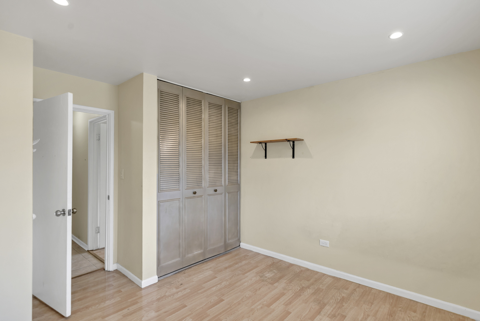 1705 ROBIN WALK #A, Hoffman Estates, IL 60169
